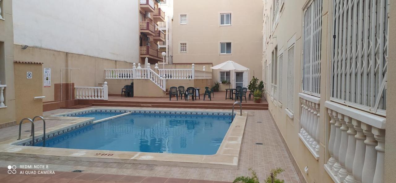 Estudio Wifi Bano 1 Sofa Cama Doble Piscina Playa 100Mts Torrevieja Zewnętrze zdjęcie