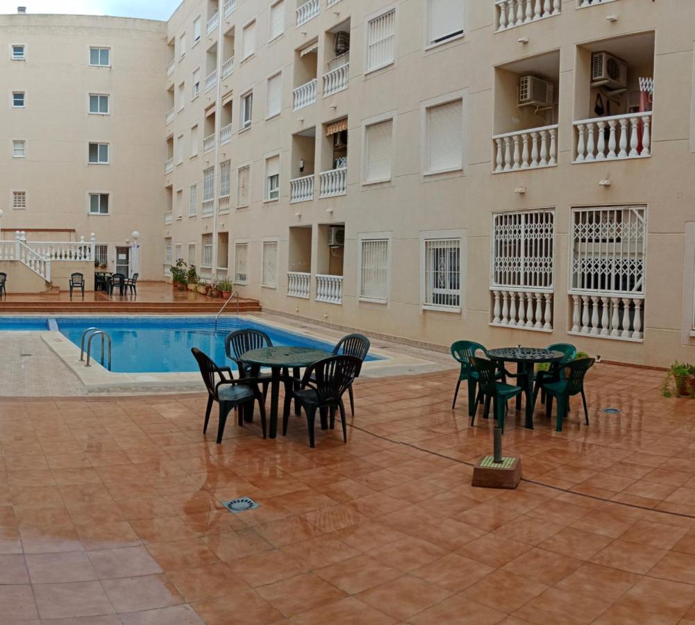 Estudio Wifi Bano 1 Sofa Cama Doble Piscina Playa 100Mts Torrevieja Zewnętrze zdjęcie